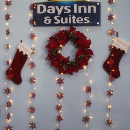 Days Inn & Suites By Wyndham Lubbock Medical Center Exterior foto